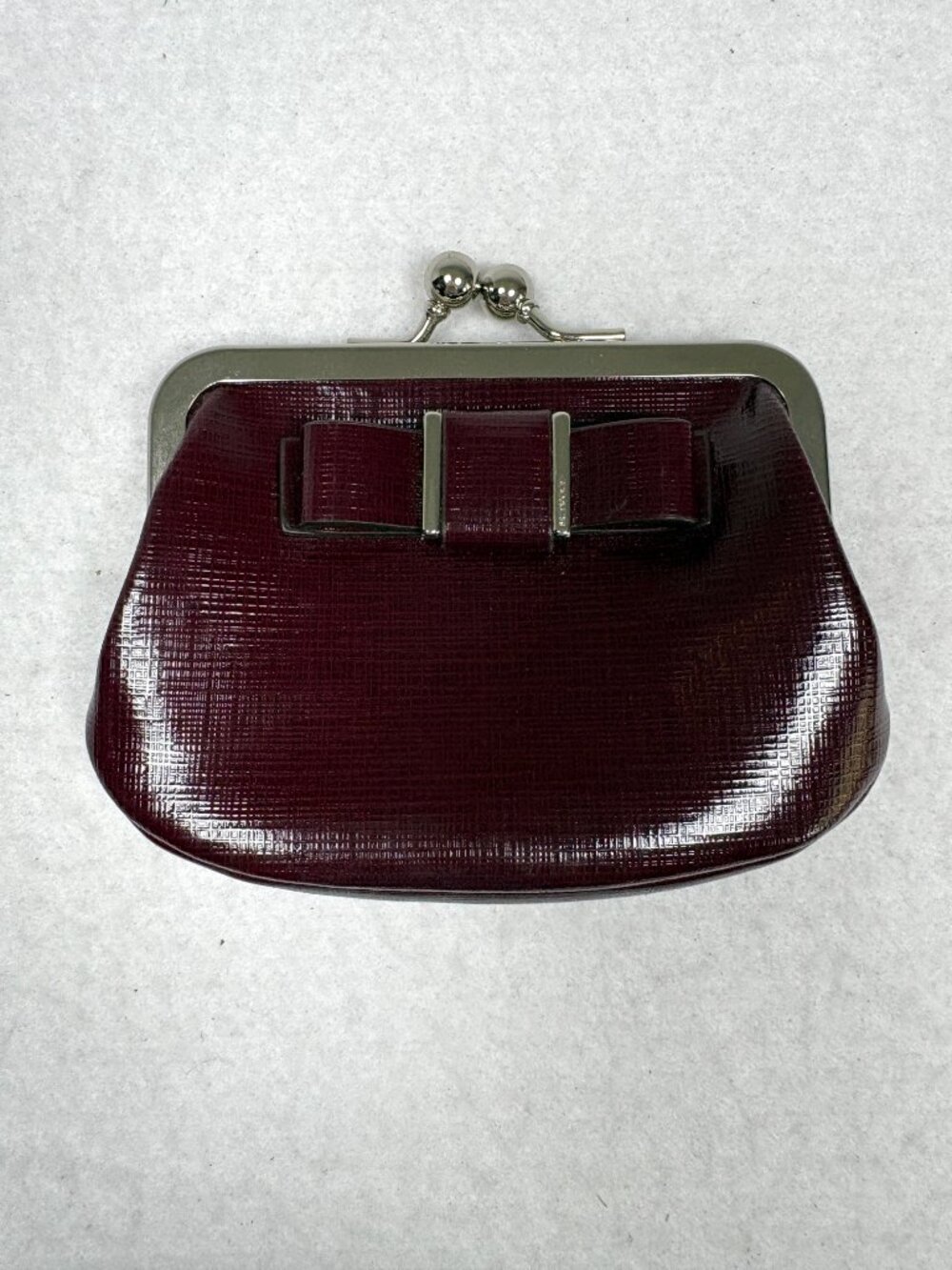 Coach Darcy Patent Leather Bow Kisslock Coin Purse Burgundy F62886 Grandmacore